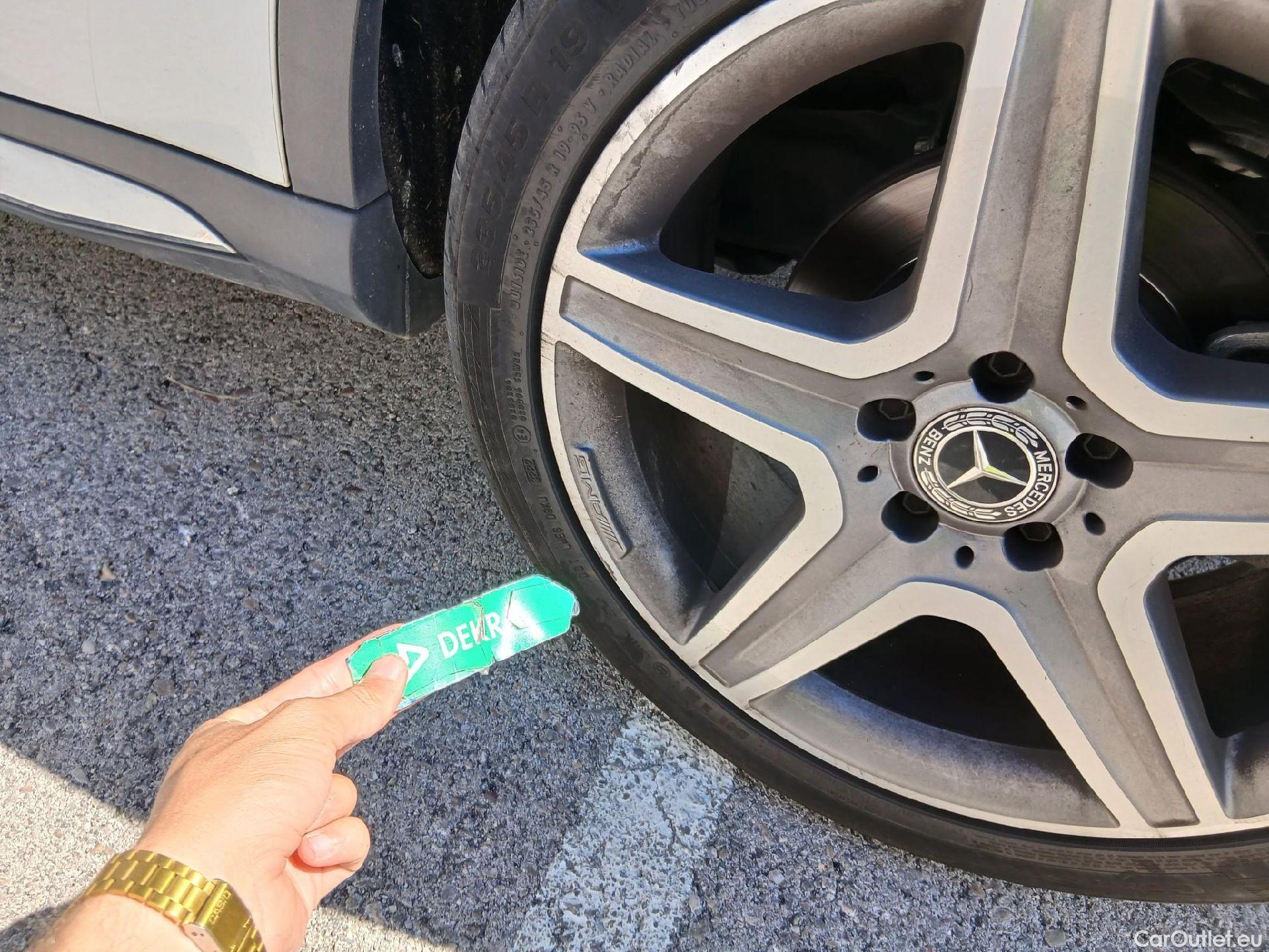  Mercedes  GLA MERCEDES-BENZ Clase  / 2017 / 5P / todoterreno  200 d #25