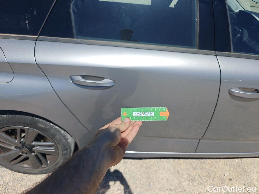  Peugeot  308 PEUGEOT  / 2021 / 5P / familiar SWActive Pack BlueHDi 130 S&S MAN #15