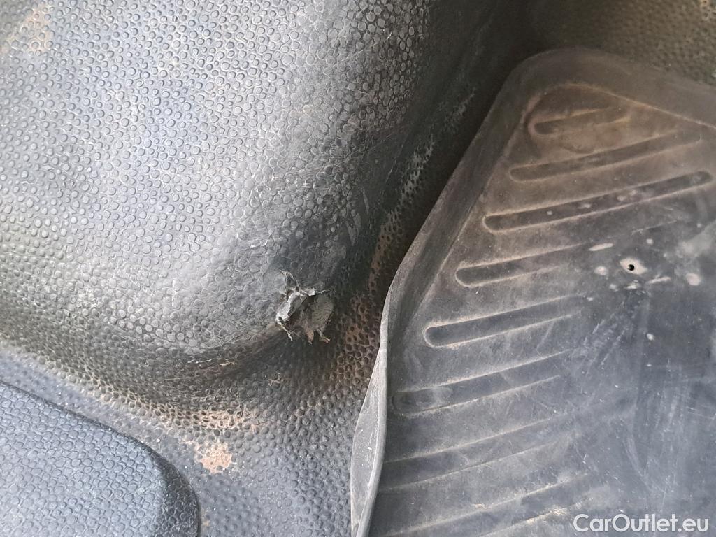  Ford  Transit FORD  / 2013 / 2P / chasis cabina 350 96kW L4 Trend Propulsión Trasera #22