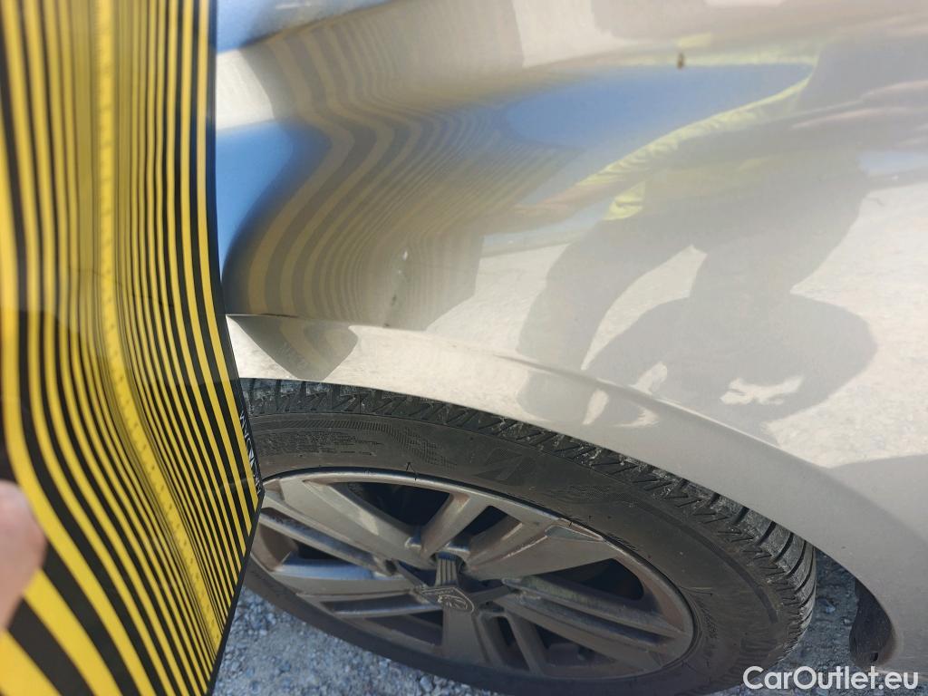  Peugeot  308 PEUGEOT  / 2021 / 5P / familiar SWActive Pack BlueHDi 130 S&S MAN #19