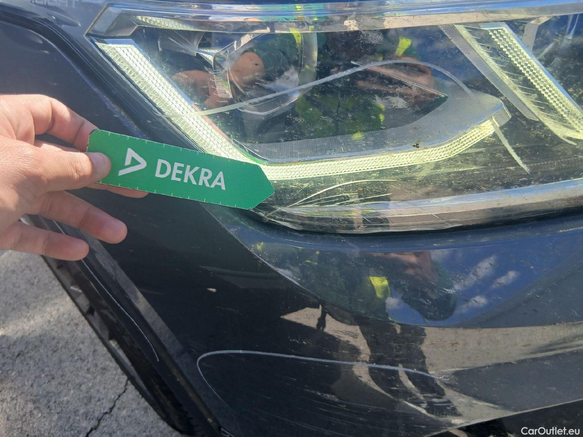  Volkswagen  Tiguan VOLKSWAGEN  / 2020 / 5P / todoterreno R-Line 2.0 TDI 110kW (150CV) DSG #45