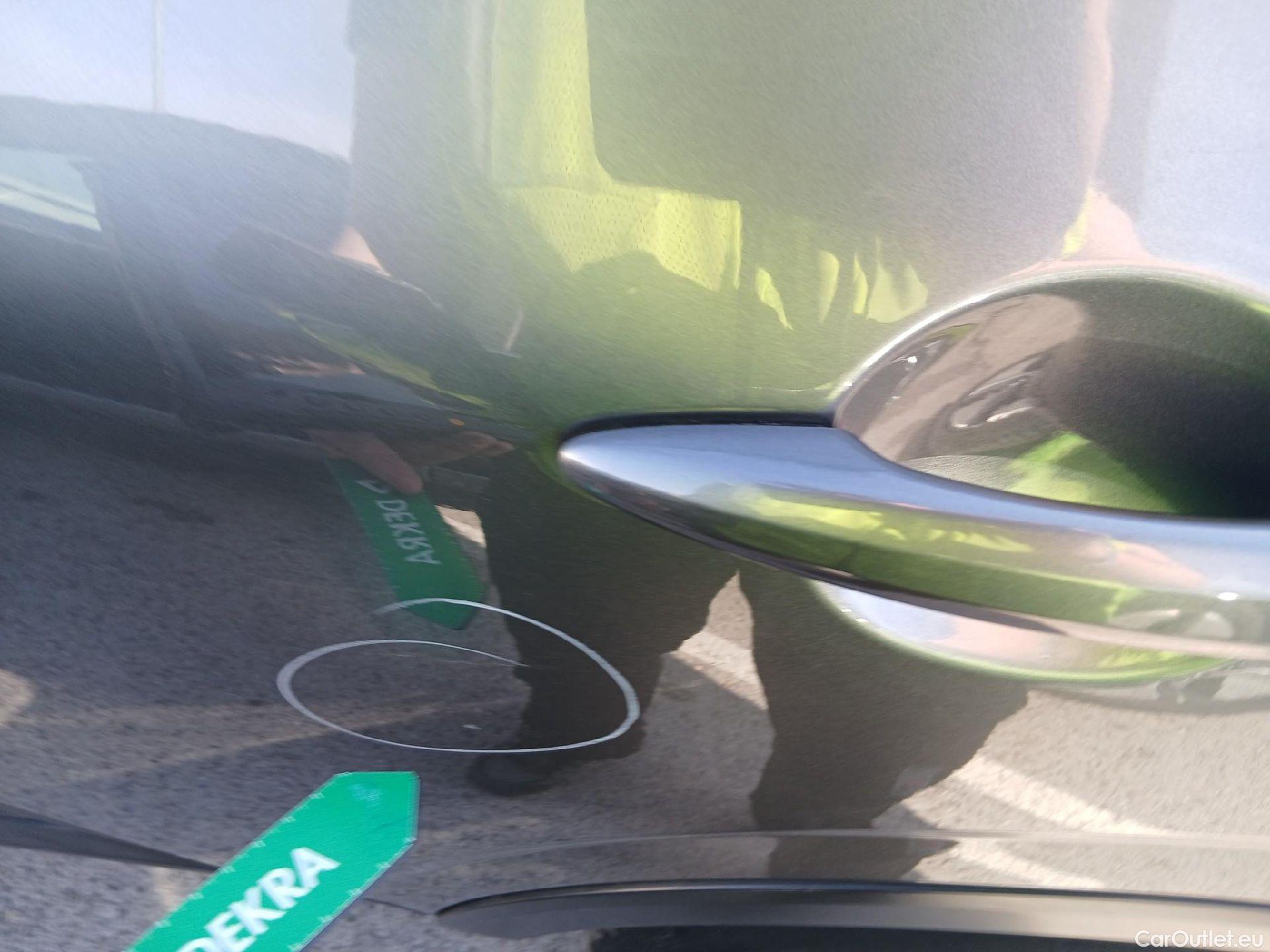  Nissan  Qashqai NISSAN  / 2021 / 5P / todoterreno DIG-T 116kW (158CV) mHEV Xtronic Acenta (AC) #14