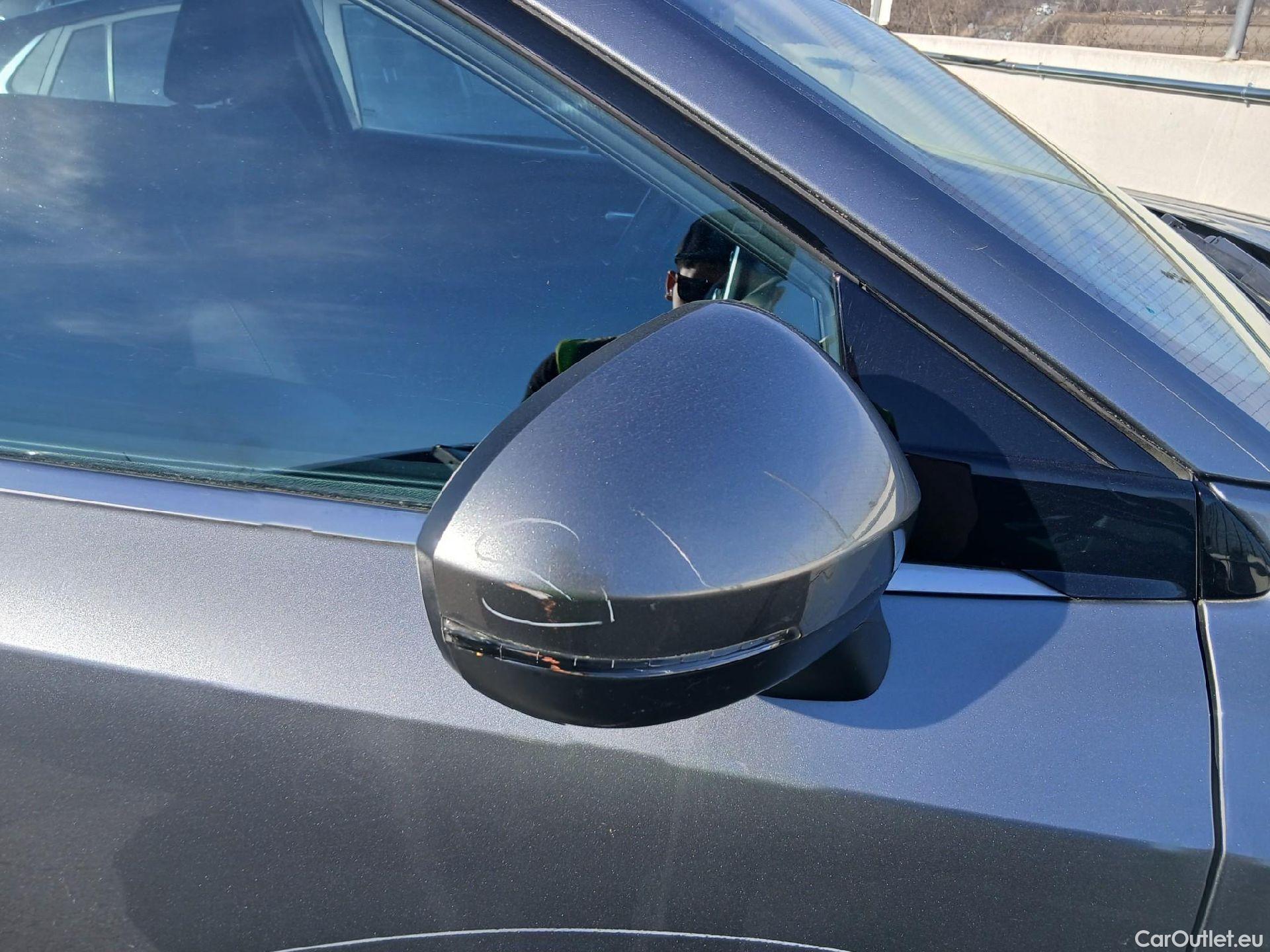  Nissan  Qashqai NISSAN  / 2021 / 5P / todoterreno DIG-T 116kW (158CV) mHEV Xtronic Acenta (AC) #27