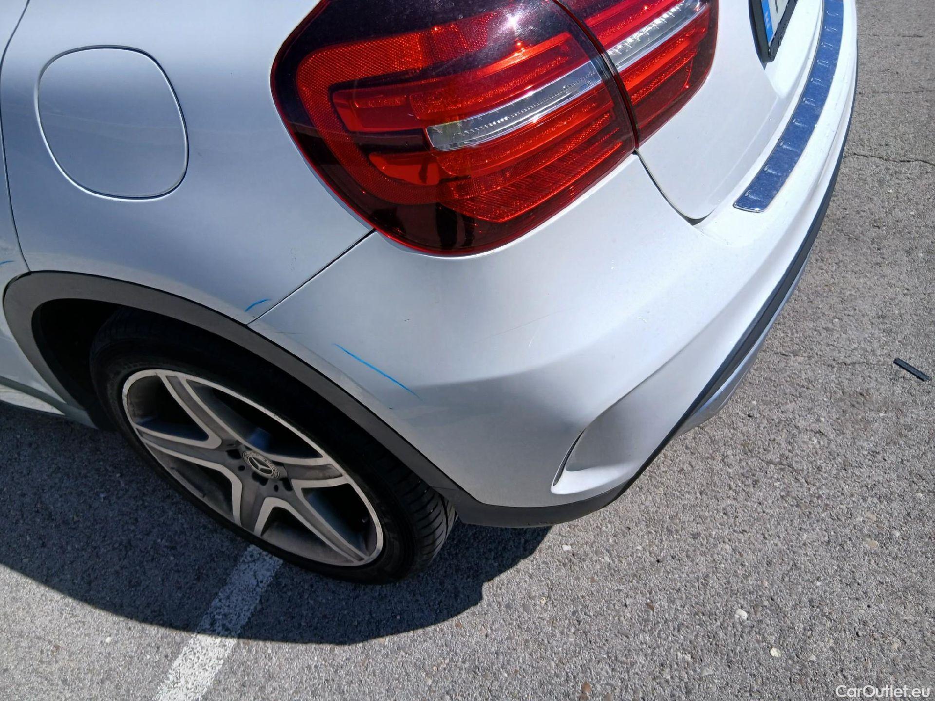  Mercedes  GLA MERCEDES-BENZ Clase  / 2017 / 5P / todoterreno  200 d #29