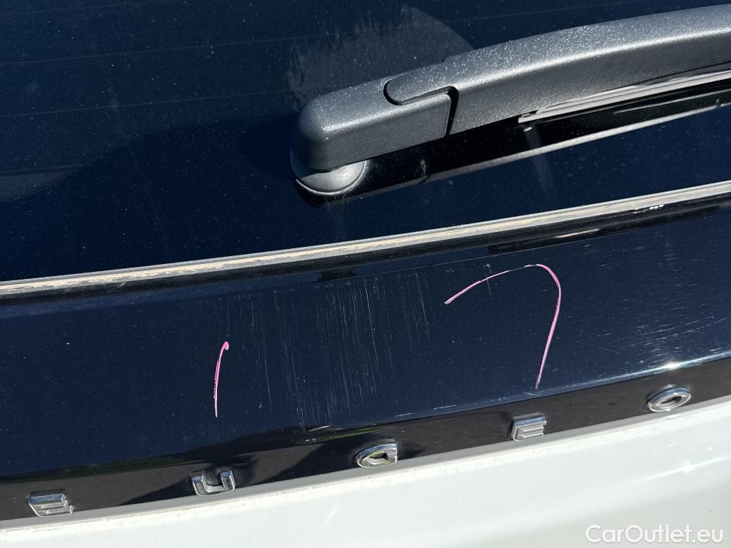  Peugeot  2008 PEUGEOT  / 2019 / 5P / todoterreno Allure BlueHDI 81kW (110CV) #26