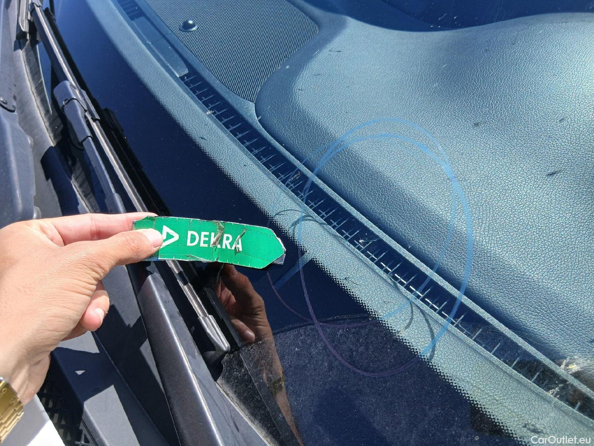  Mercedes  GLA MERCEDES-BENZ Clase  / 2017 / 5P / todoterreno  200 d #4