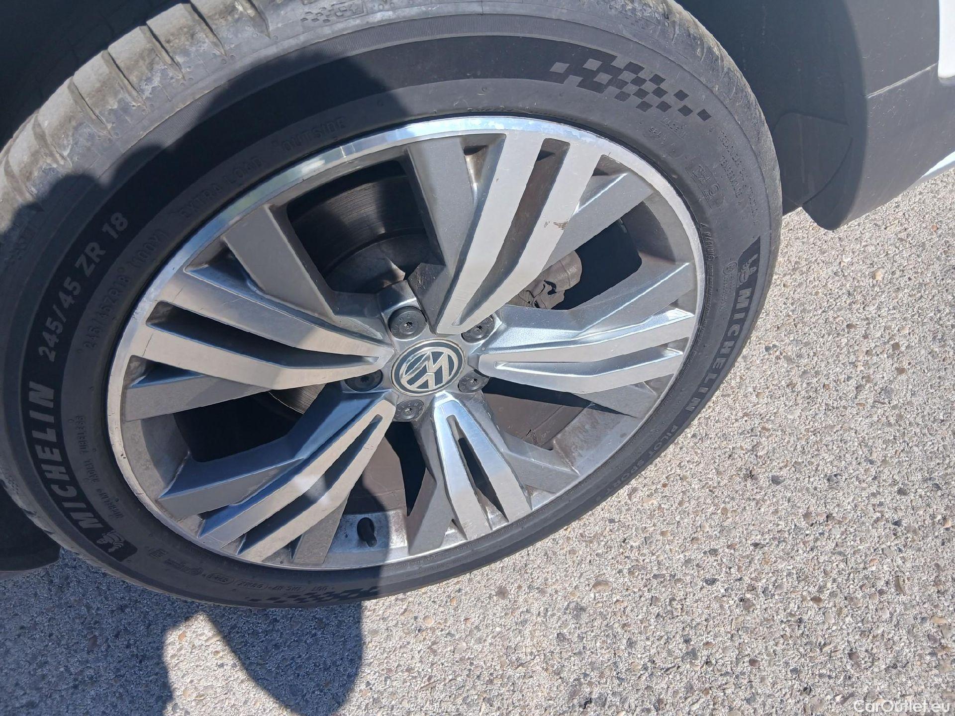  Volkswagen  Passat VOLKSWAGEN  / 2019 / 5P / familiar Alltrack 2.0 TDI 140kW (190CV) 4Mot DSG #39