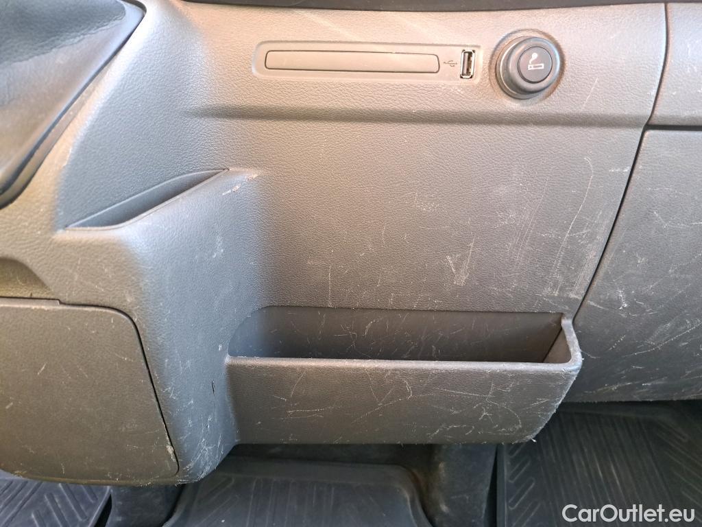  Ford  Transit FORD  / 2013 / 2P / chasis cabina 350 96kW L4 Trend Propulsión Trasera #19