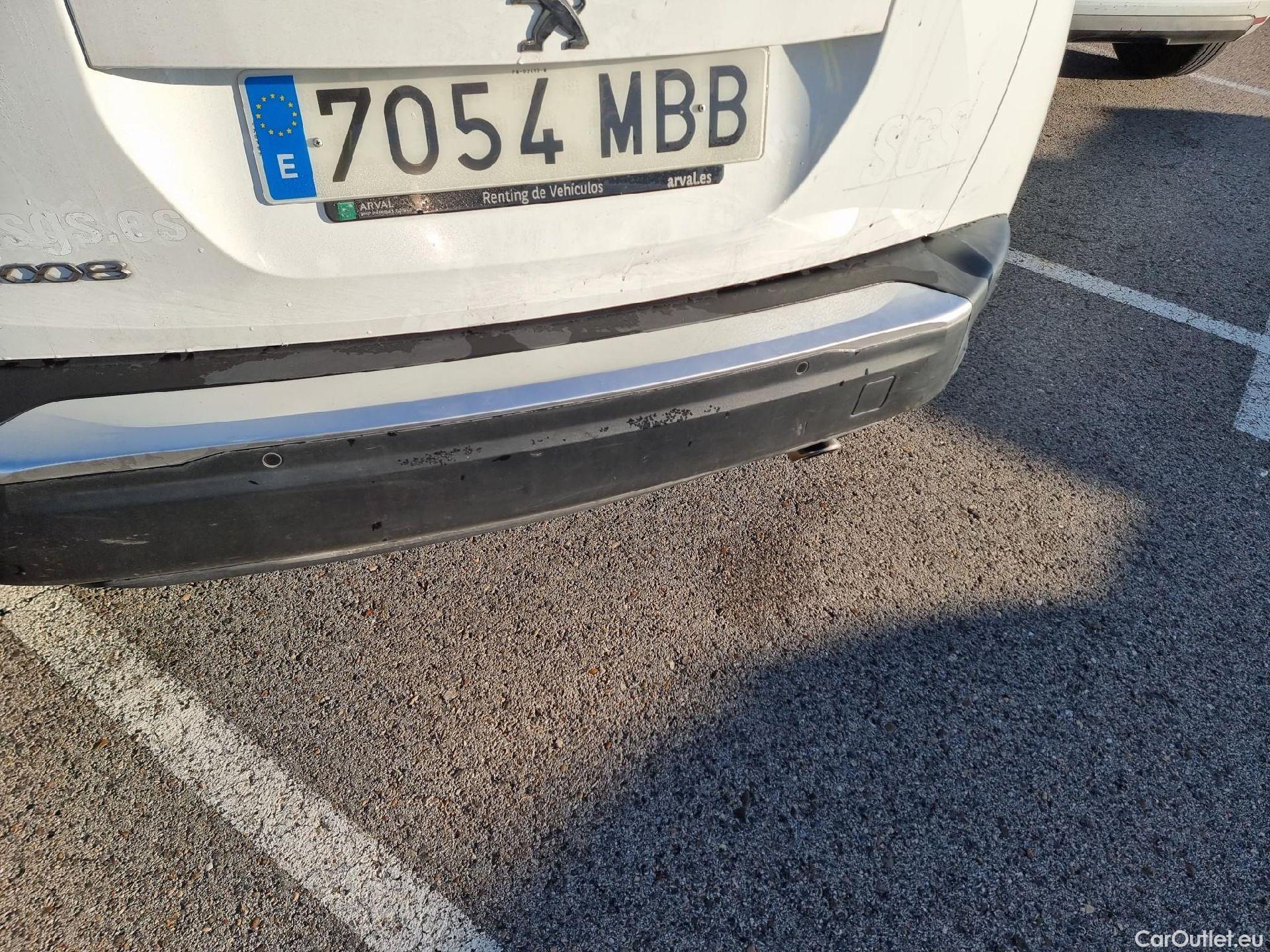  Peugeot  2008 PEUGEOT  / 2019 / 5P / todoterreno Allure BlueHDI 81kW (110CV) #12