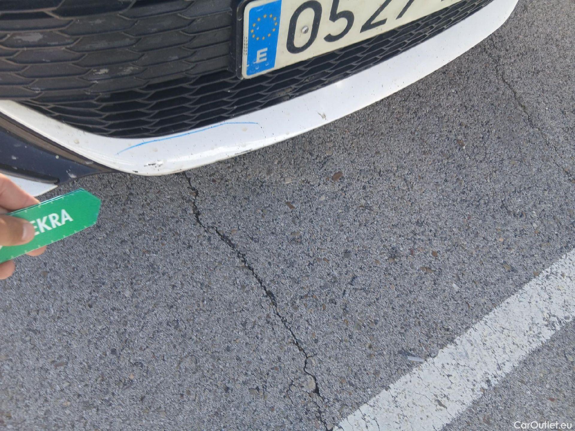  Toyota  Corolla TOYOTA  / 2019 / 5P / familiar 1.8 125H ACTIVE TECH E-CVT TOU SPORT #7