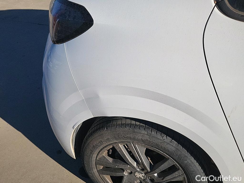  Peugeot  208 PEUGEOT  / 2019 / 5P / berlina con portón BlueHDi 73kW (100CV) Active Pack (AC) #9