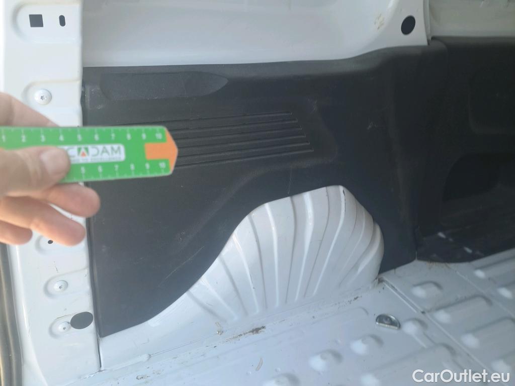  Opel  Combo OPEL  / 2018 / 3P / furgón derivado de turismo 1.5 TD 75kW (100CV) Express L H1 650kg #49