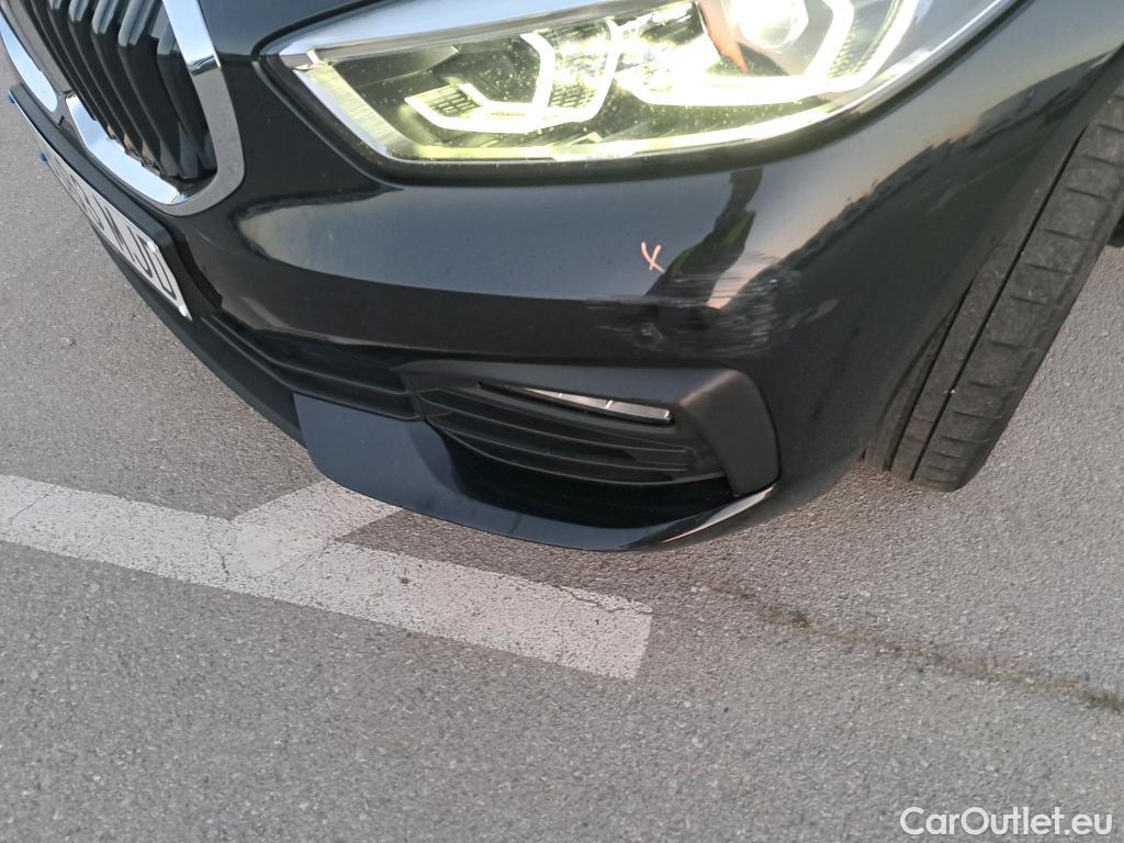  Bmw  Serie 1 BMW  / 2019 / 5P / berlina con portón 116d Corporate Auto. #23