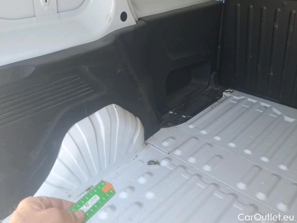  Opel  Combo OPEL  / 2018 / 3P / furgón derivado de turismo 1.5 TD 75kW (100CV) Express L H1 650kg #59