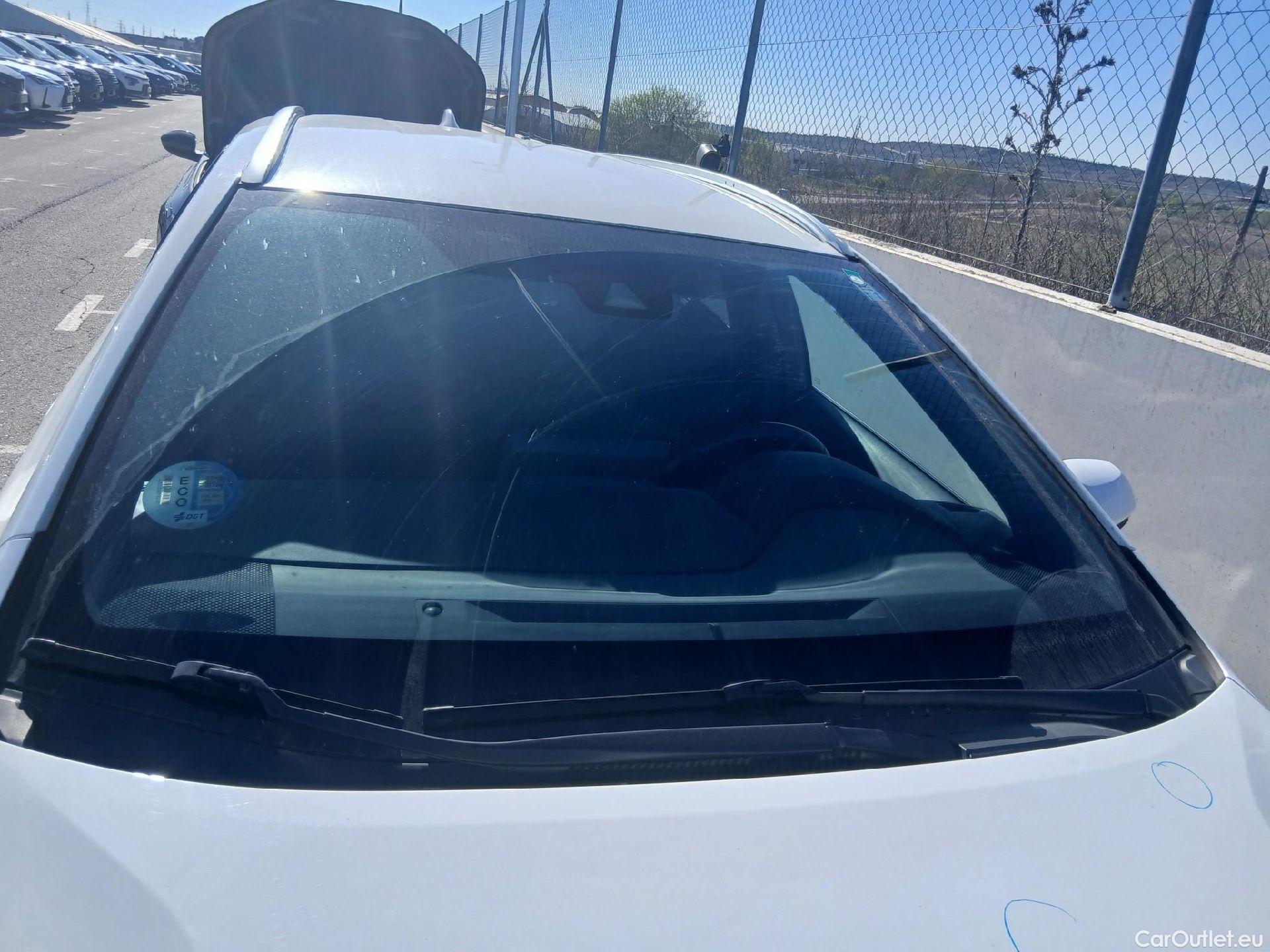  Toyota  Corolla TOYOTA  / 2019 / 5P / familiar 1.8 125H ACTIVE TECH E-CVT TOU SPORT #11