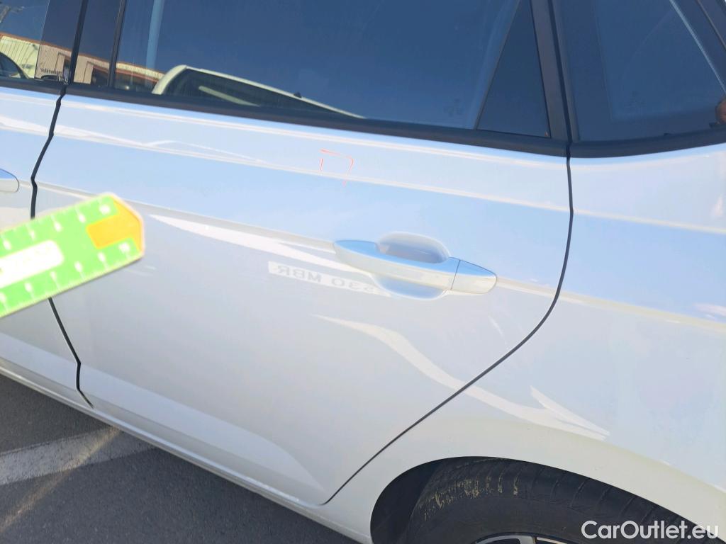  Volkswagen  Polo VOLKSWAGEN  / 2021 / 5P / berlina con portón Life 1.0 TSI 70kW (95CV) #27