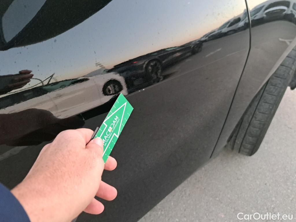  Bmw  Serie 1 BMW  / 2019 / 5P / berlina con portón 116d Corporate Auto. #34