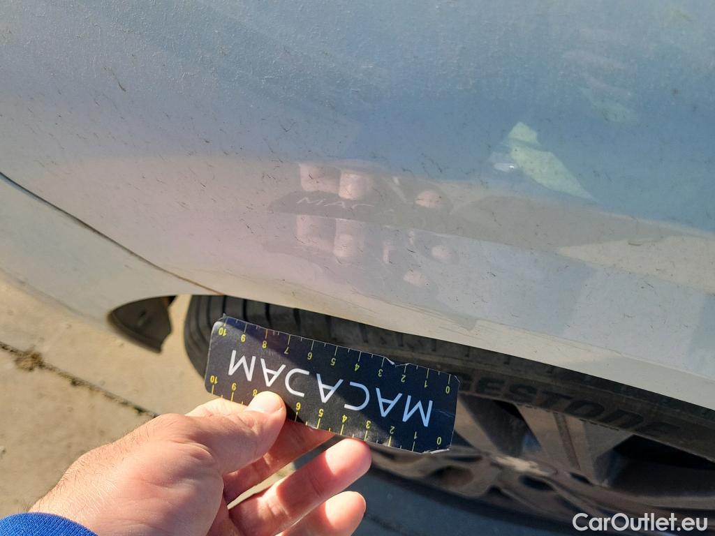  Peugeot  208 PEUGEOT  / 2019 / 5P / berlina con portón BlueHDi 73kW (100CV) Active Pack (AC) #14