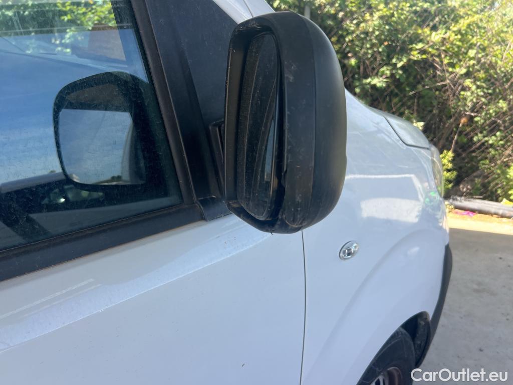  Peugeot  Expert PEUGEOT  / 2016 / 4P / furgón Furgón BlueHDi 100 S&S 6v Standard #23