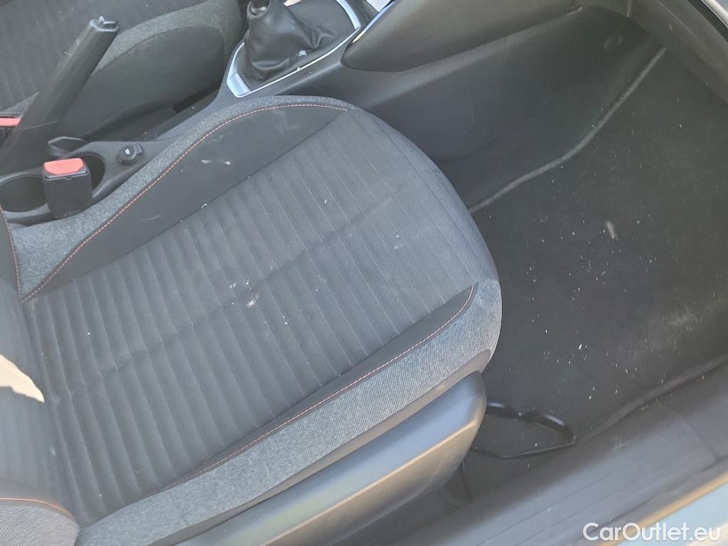  Peugeot  208 PEUGEOT  / 2019 / 5P / berlina con portón BlueHDi 73kW (100CV) Active Pack (AC) #37