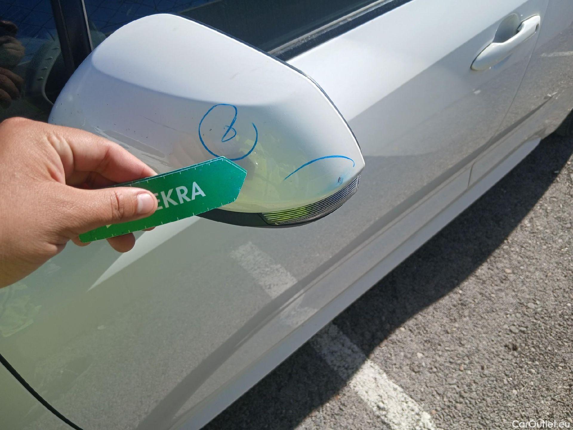  Toyota  Corolla TOYOTA  / 2019 / 5P / familiar 1.8 125H ACTIVE TECH E-CVT TOU SPORT #14