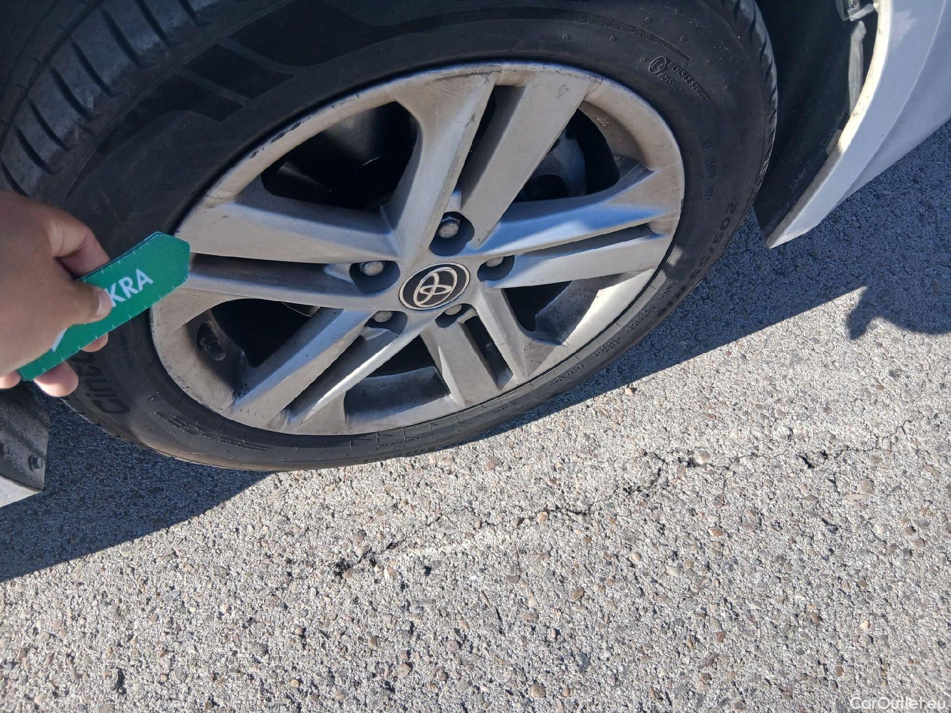  Toyota  Corolla TOYOTA  / 2019 / 5P / familiar 1.8 125H ACTIVE TECH E-CVT TOU SPORT #33