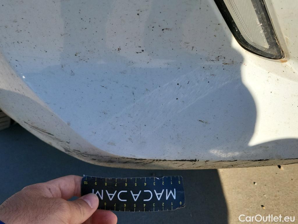  Peugeot  208 PEUGEOT  / 2019 / 5P / berlina con portón BlueHDi 73kW (100CV) Active Pack (AC) #28