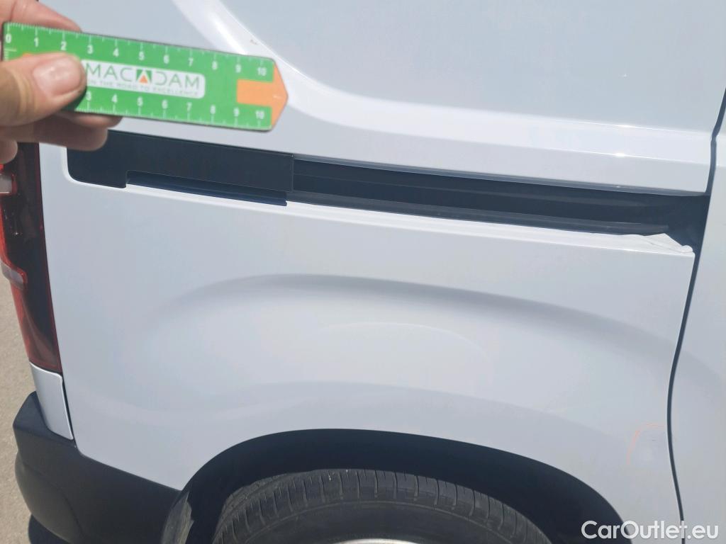  Opel  Combo OPEL  / 2018 / 3P / furgón derivado de turismo 1.5 TD 75kW (100CV) Express L H1 650kg #3