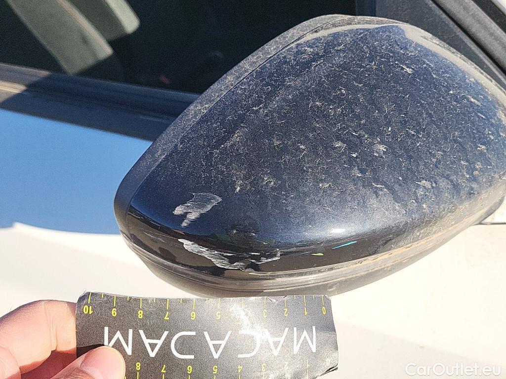  Peugeot  208 PEUGEOT  / 2019 / 5P / berlina con portón BlueHDi 73kW (100CV) Active Pack (AC) #34