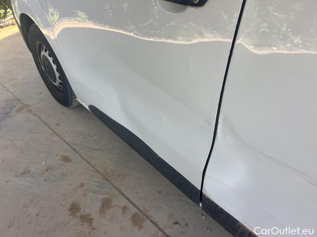  Peugeot  Expert PEUGEOT  / 2016 / 4P / furgón Furgón BlueHDi 100 S&S 6v Standard #3