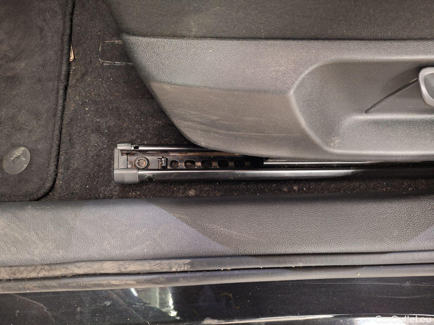  Skoda  KAMIQ Skoda,  '19, Skoda  1.0 TGI 66kW Clever 5d #100