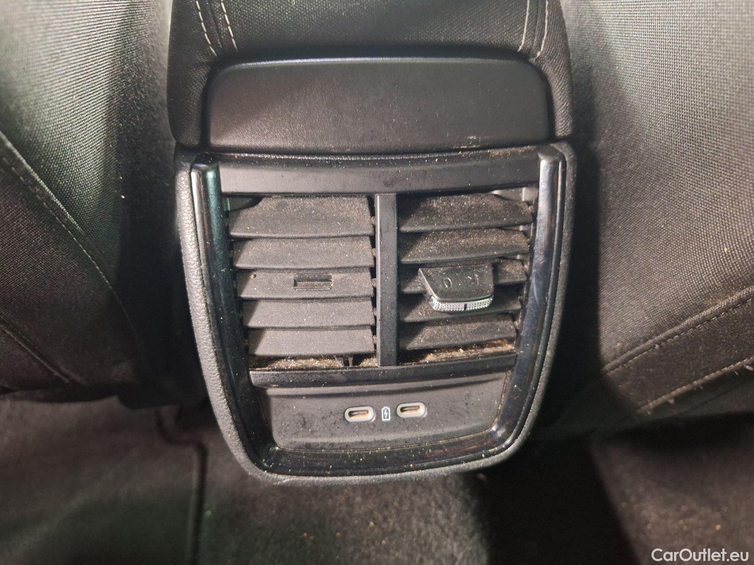  Skoda  KAMIQ Skoda,  '19, Skoda  1.0 TGI 66kW Clever 5d #102