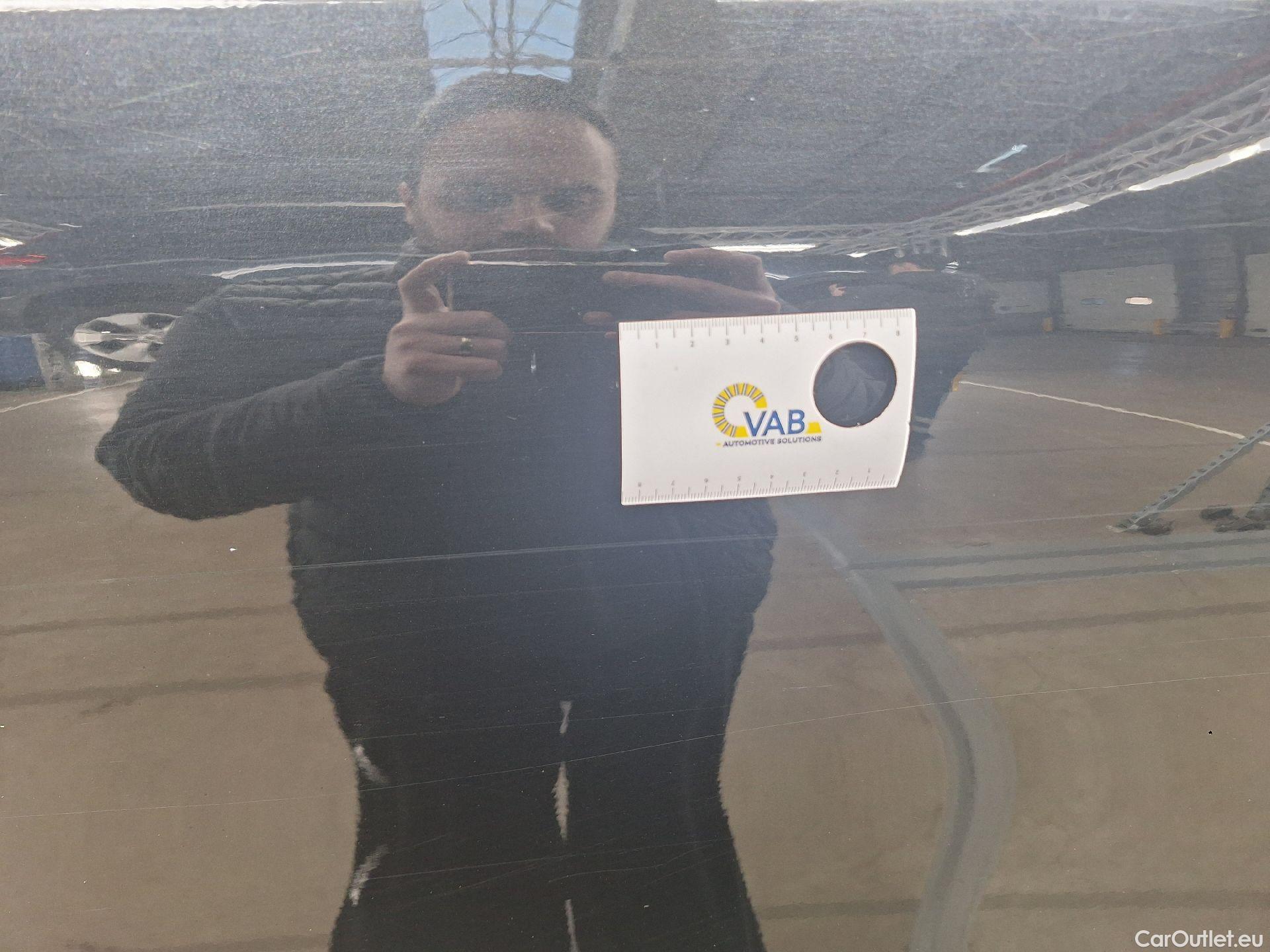  Bmw  Serie 3 BMW, 3-serie '18, BMW 3 Reeks Berline 318dA (110 kW) 4d #26