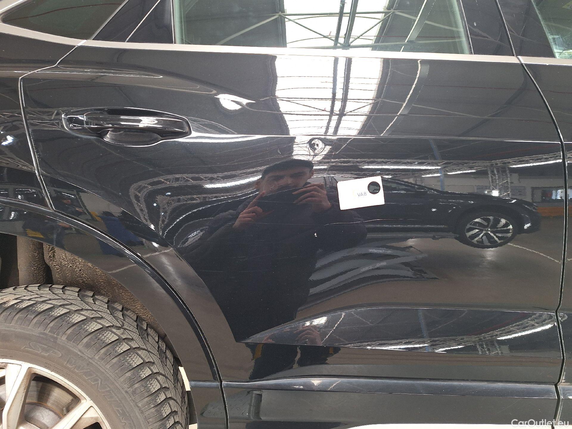  Audi  Q3 Audi,  SB '19, Audi  Sportback 35 TFSI S Line 5d #30