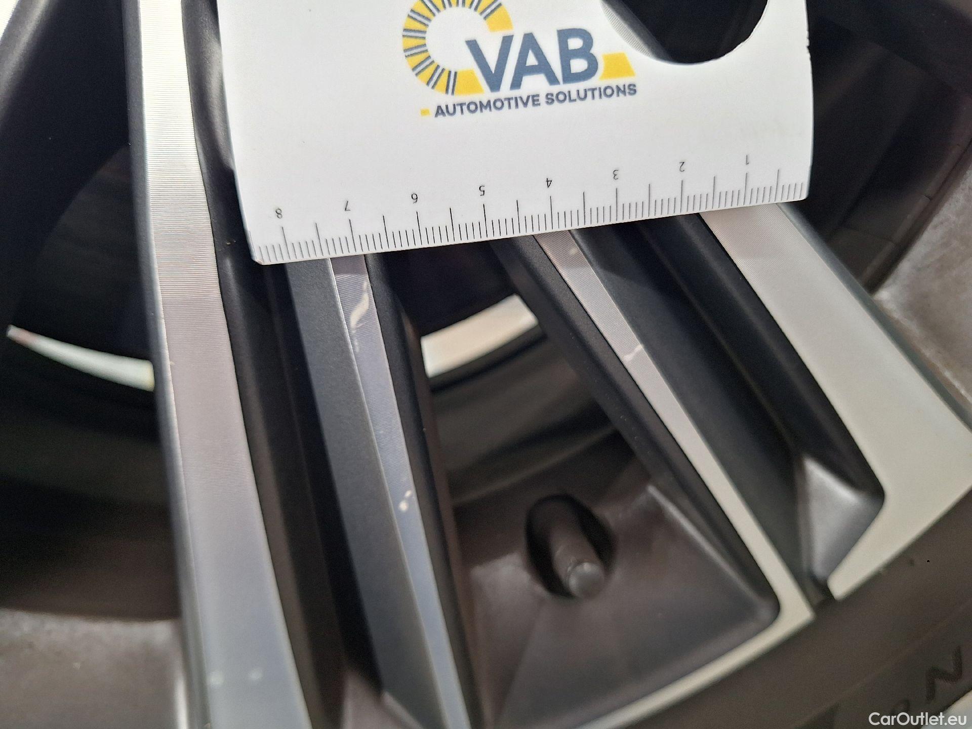  Peugeot  308 Peugeot,  FL'17, Peugeot  1.2 PureTech 130 S&S EAT8 Roadtrip 5d #27