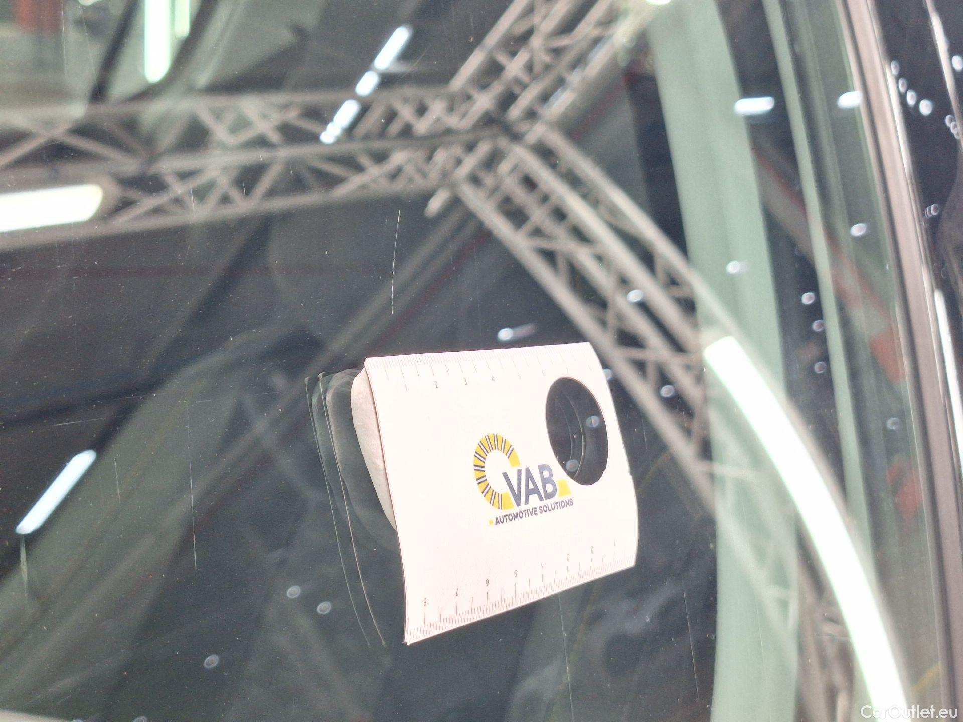  Peugeot  308 Peugeot,  FL'17, Peugeot  1.2 PureTech 130 S&S EAT8 Roadtrip 5d #6