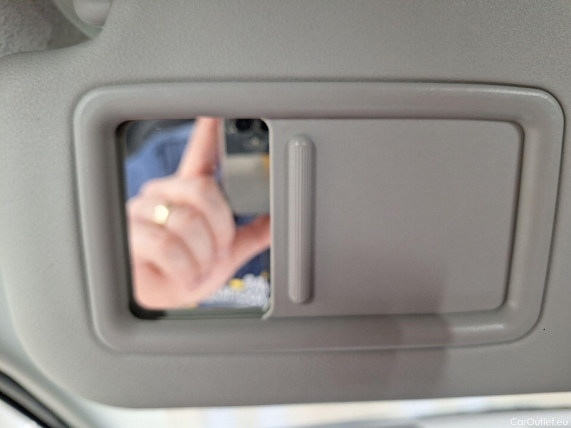  Toyota  Yaris Toyota,  '20, Toyota  1.5 VVT-i Hybrid Iconic e-CVT 5d #2