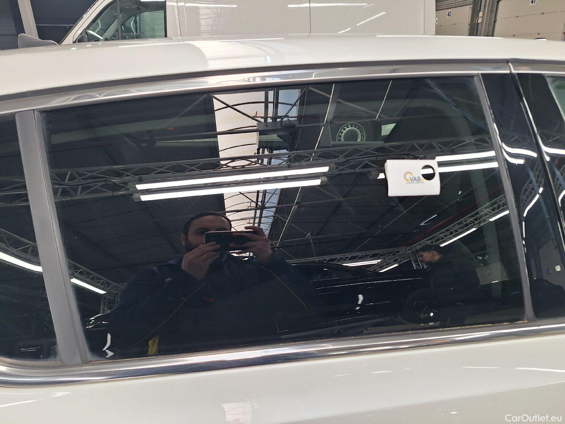  Peugeot  308 Peugeot,  FL'17, Peugeot  1.2 PureTech 130 S&S EAT8 Roadtrip 5d #11