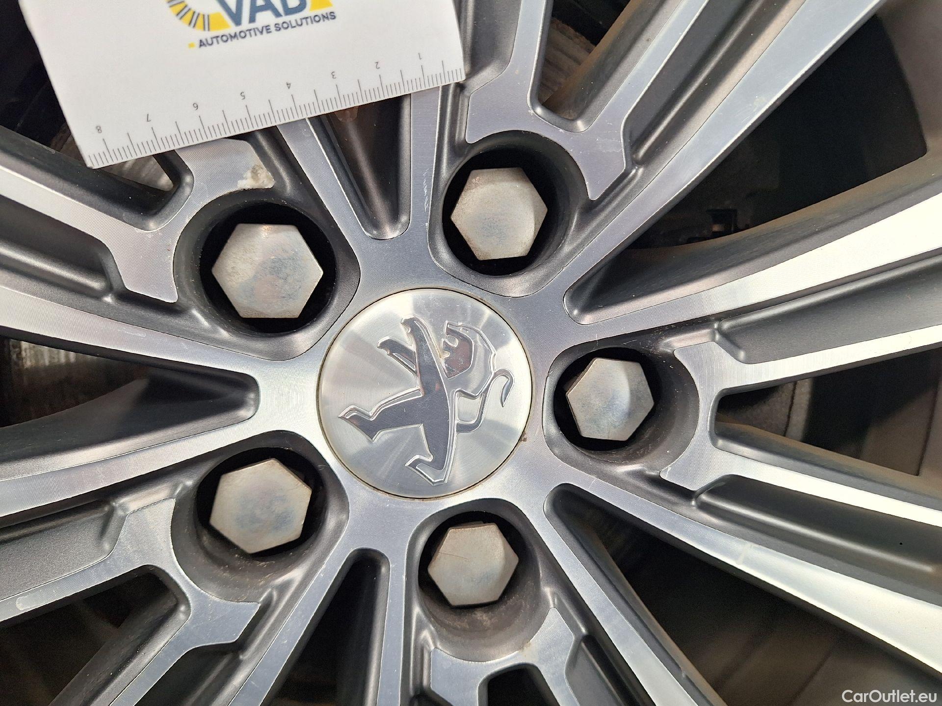  Peugeot  308 Peugeot,  FL'17, Peugeot  1.2 PureTech 130 S&S EAT8 Roadtrip 5d #29