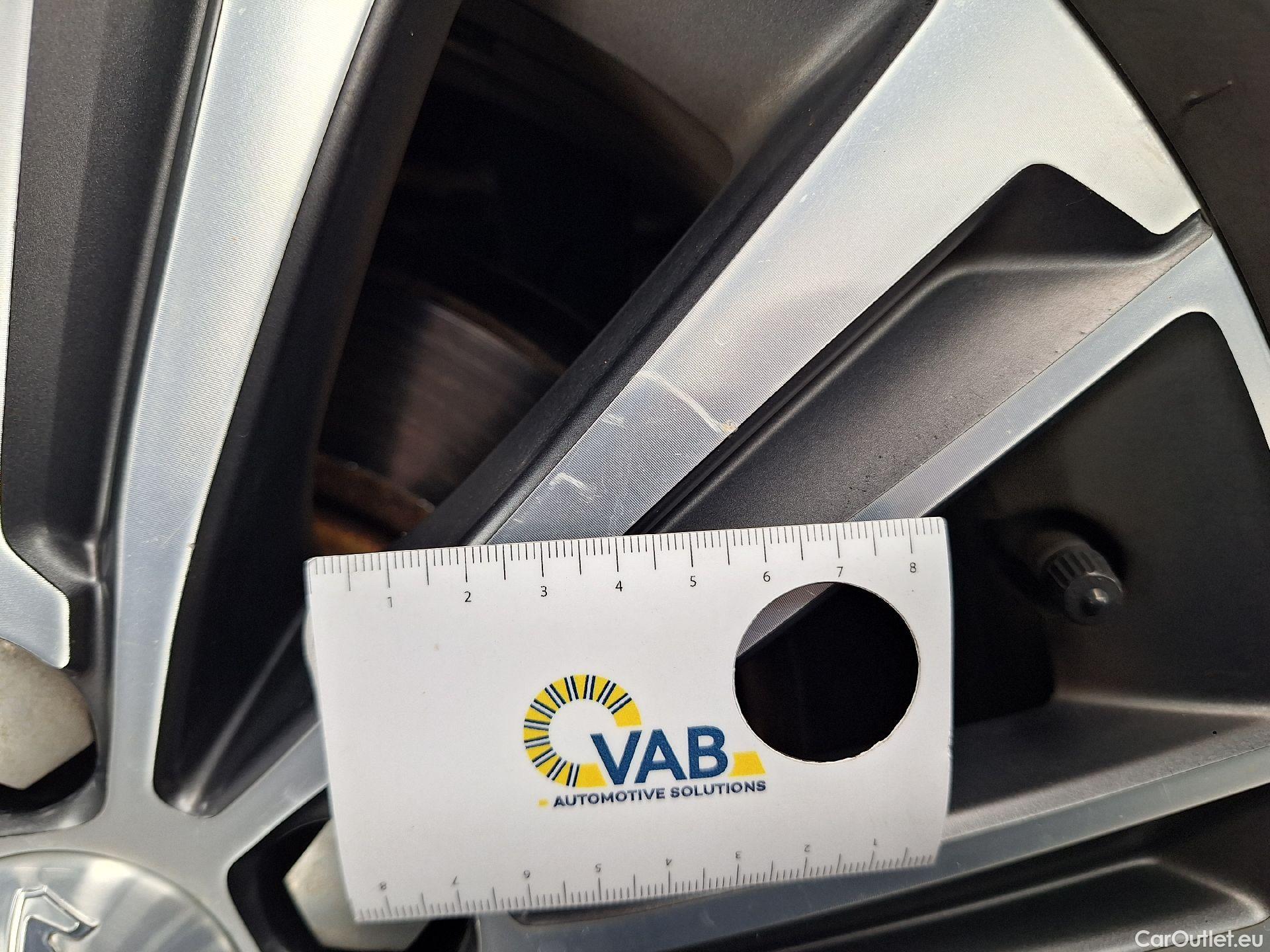  Peugeot  308 Peugeot,  FL'17, Peugeot  1.2 PureTech 130 S&S EAT8 Roadtrip 5d #33