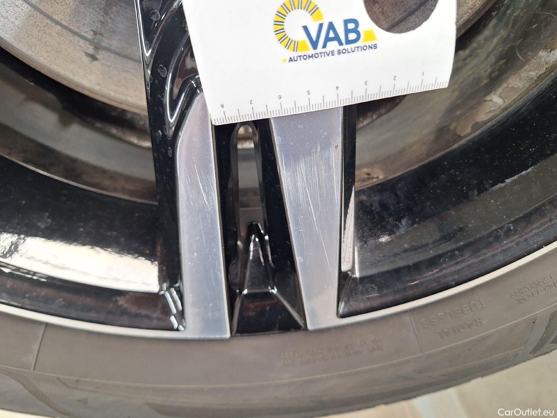  Volvo  XC60 Volvo,  FL'21, Volvo  B4 D Geartronic R-Design 5d #52