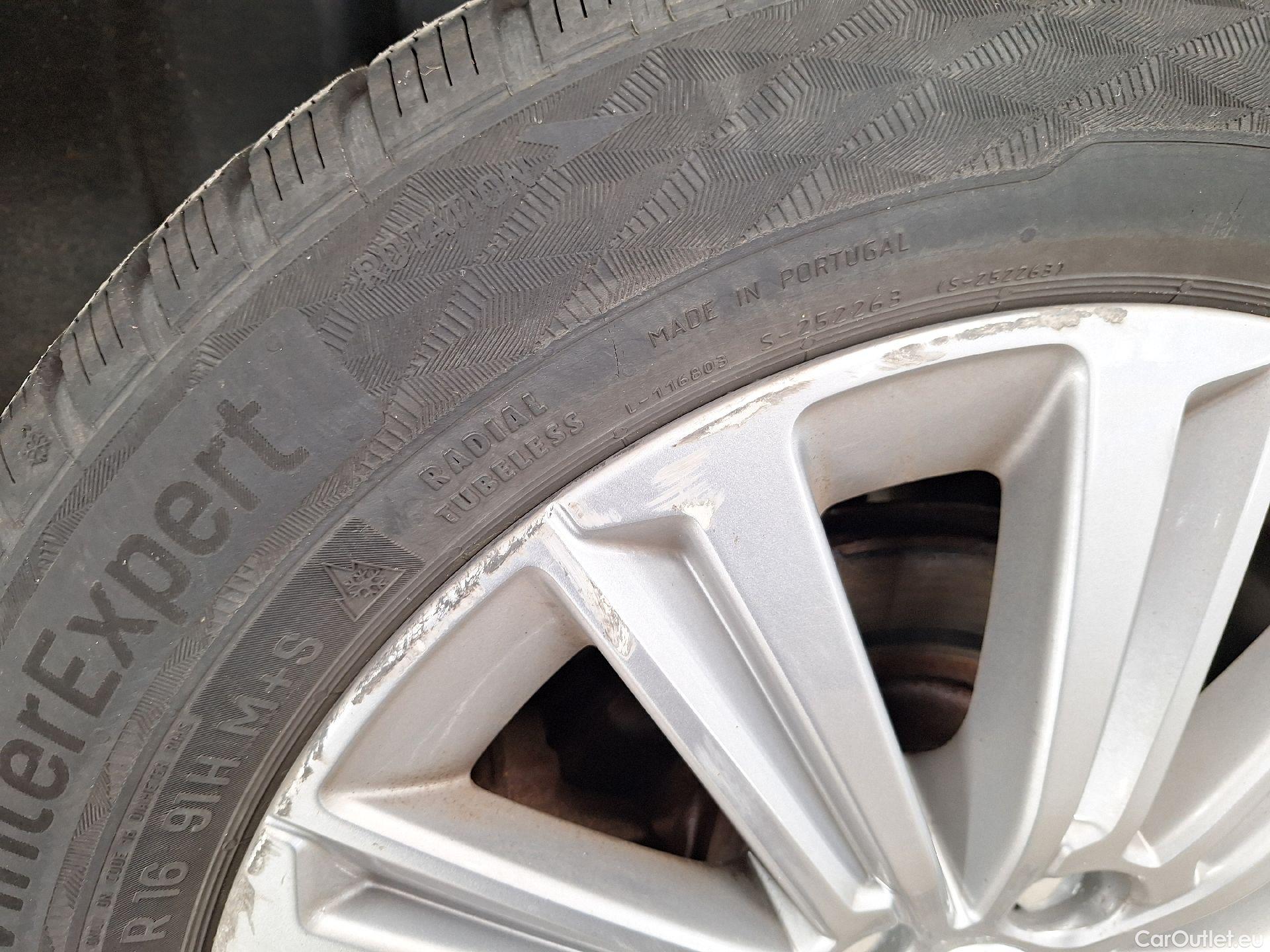  Peugeot  308 Peugeot,  SW FL'17, Peugeot  SW 1.5 BlueHDi 130 S&S EAT8 Allure 5d #24