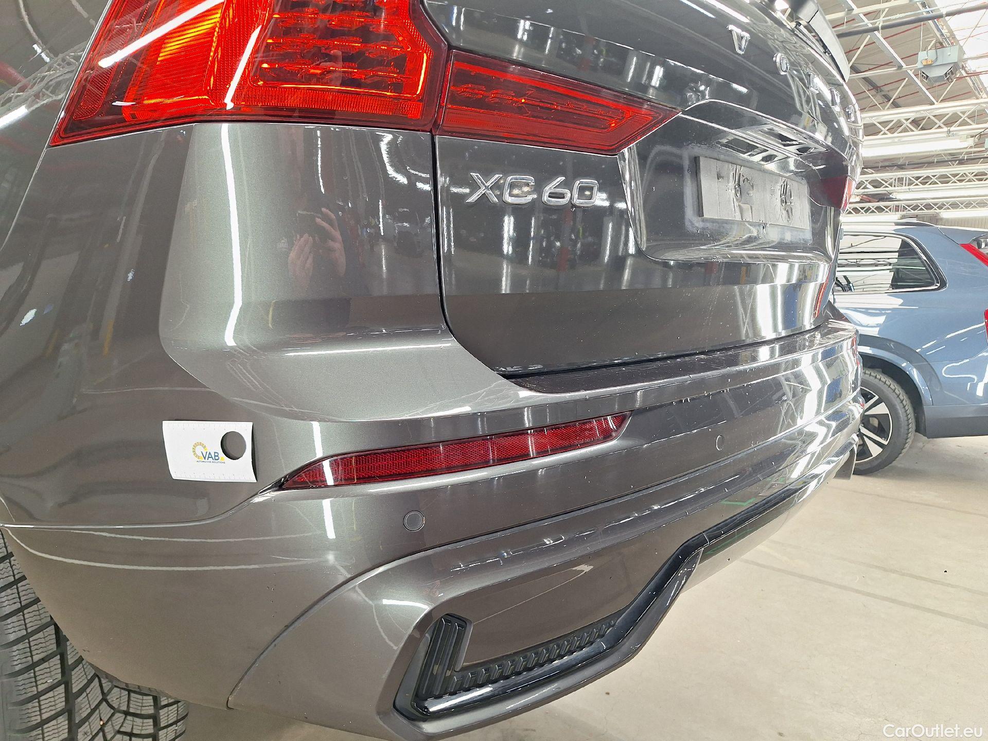  Volvo  XC60 Volvo,  FL'21, Volvo  B4 D Geartronic R-Design 5d #35