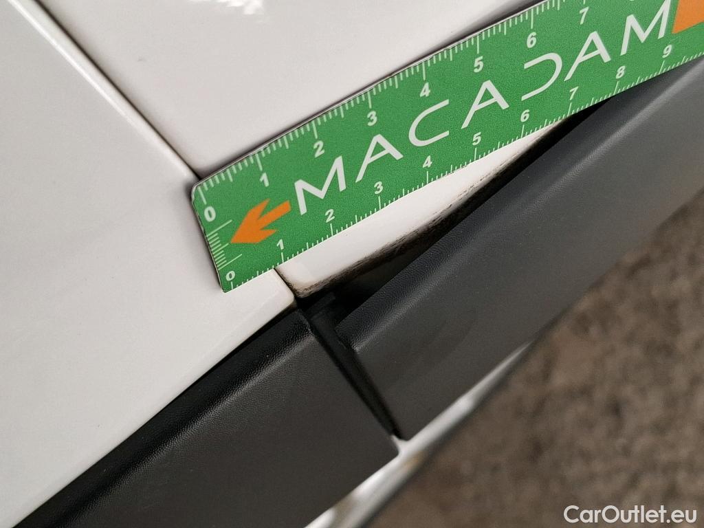  Citroen  C3  Feel Business 1.5 BlueHDI 100CV BVM5 E6dT #39