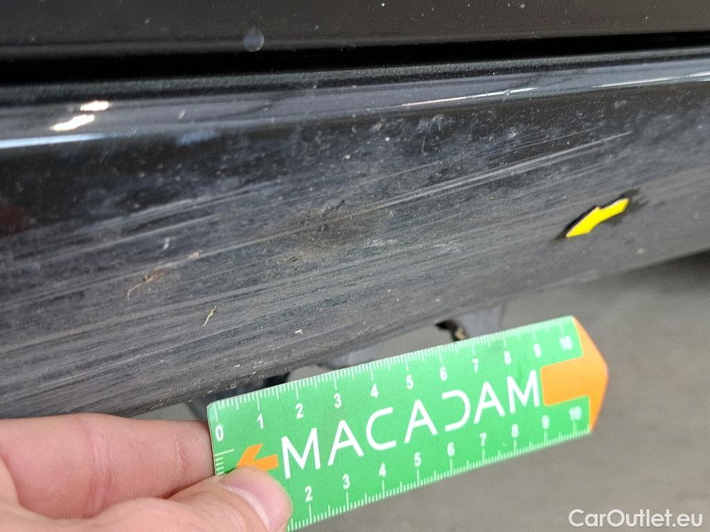  Mercedes  A-Klasse MERCEDES-BENZ Classe A Compact / 2018 / 5P / Berline A 180 d Business Line 8G-DCT #32