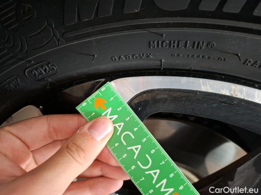  Citroen  C5 CITROEN  Aircross / 2018 / 5P / SUV Hybride rechargeable 225 e-EAT8 Shine #8