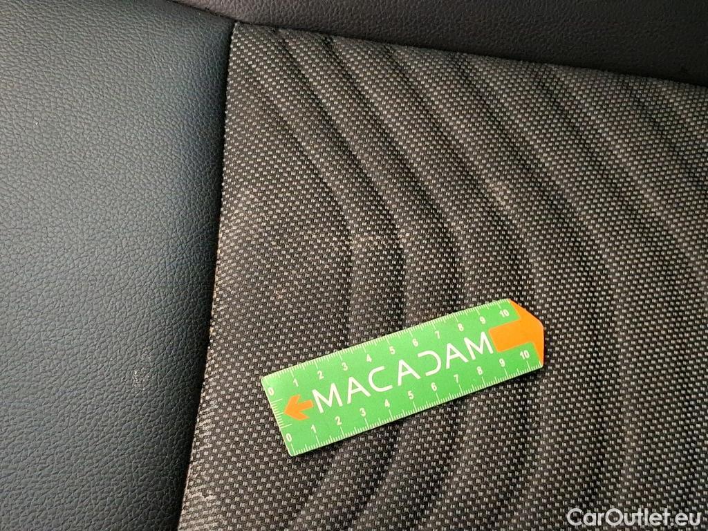  Mercedes  A-Klasse MERCEDES-BENZ Classe A Compact / 2018 / 5P / Berline A 180 d Business Line 8G-DCT #62