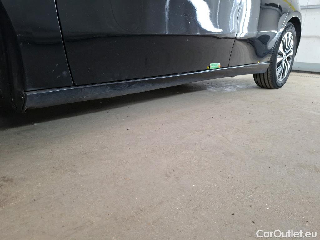  Mercedes  A-Klasse MERCEDES-BENZ Classe A Compact / 2018 / 5P / Berline A 180 d Business Line 8G-DCT #24