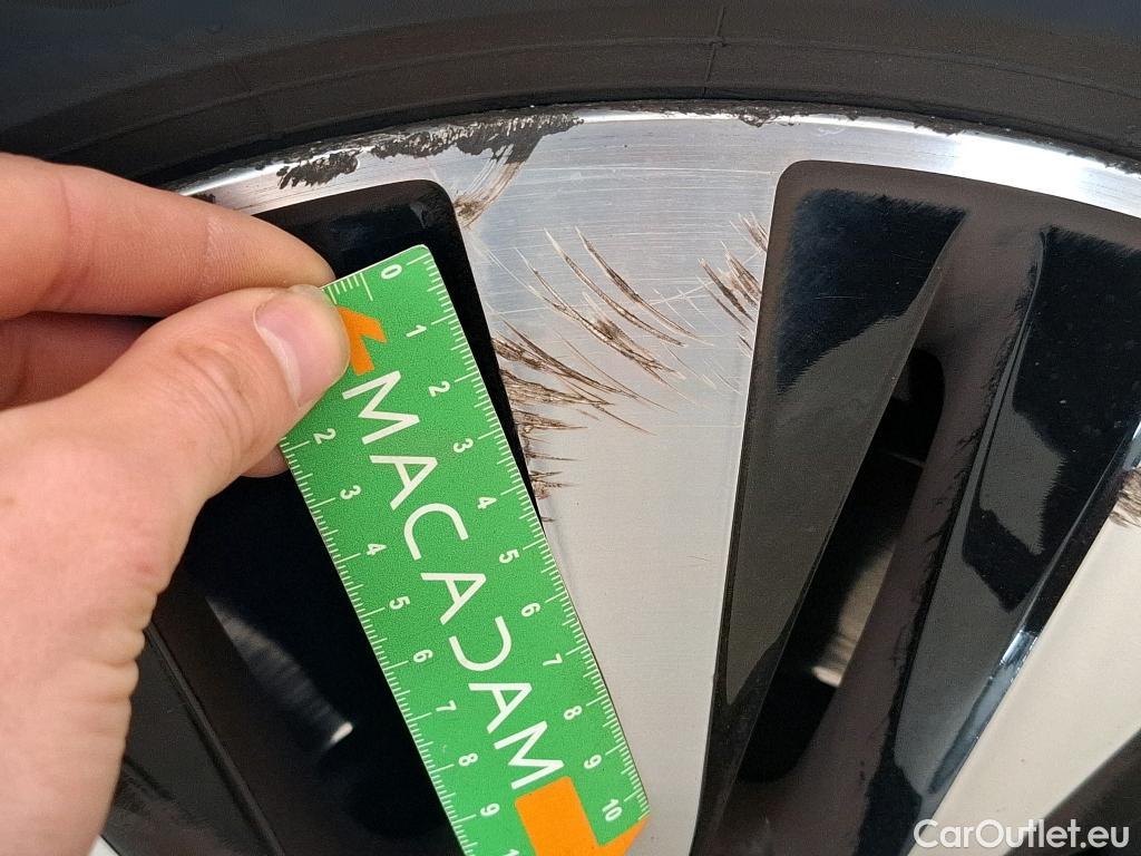  Mercedes  A-Klasse MERCEDES-BENZ Classe A Compact / 2018 / 5P / Berline A 180 d Business Line 8G-DCT #37