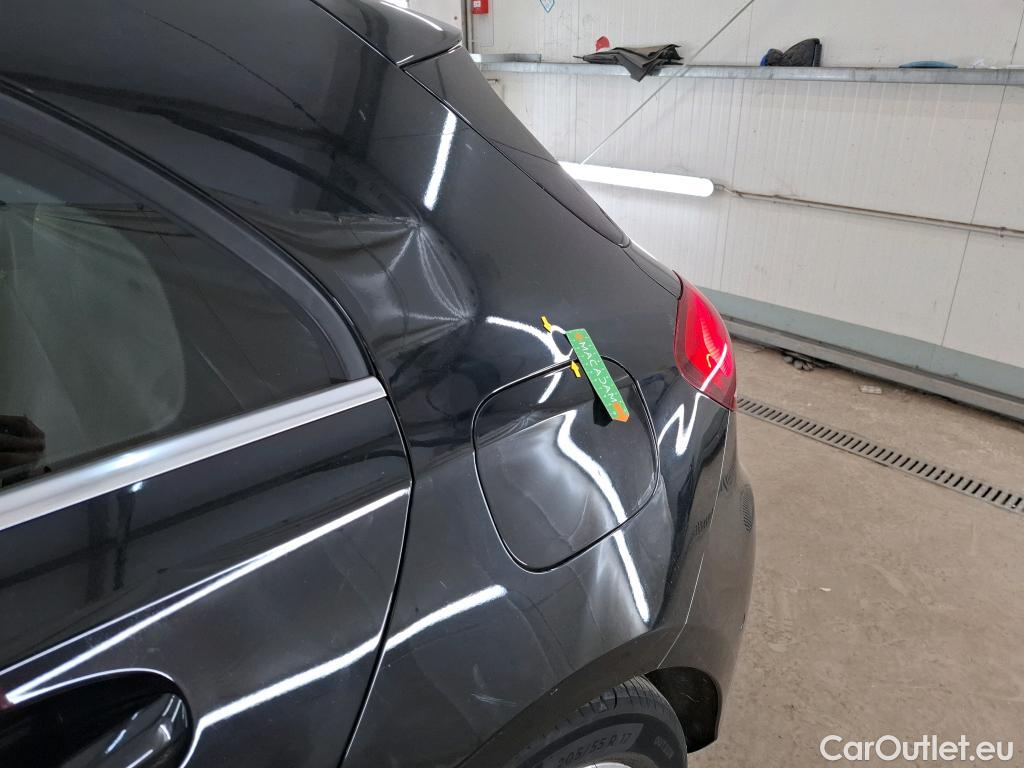  Mercedes  A-Klasse MERCEDES-BENZ Classe A Compact / 2018 / 5P / Berline A 180 d Business Line 8G-DCT #54